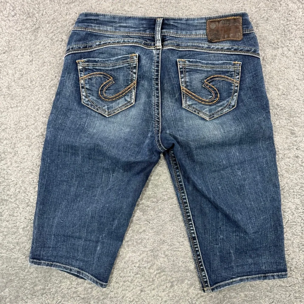 Silver Jeans Co Camden Rose Bermuda Shorts Dark Wash Denim Womens 29 L5021SSR470
